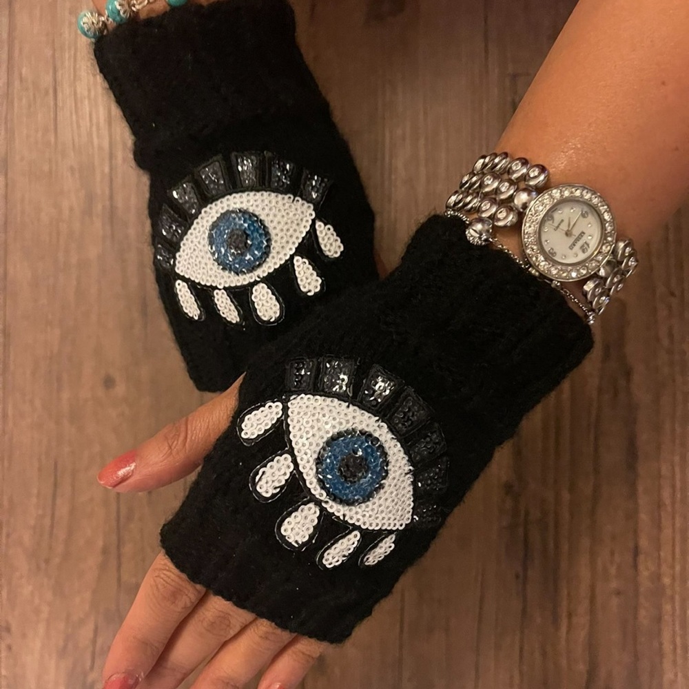 Fashion design handmade gloves